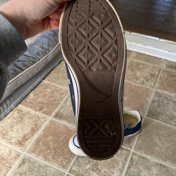 Blue converse - Picture 2 of 3